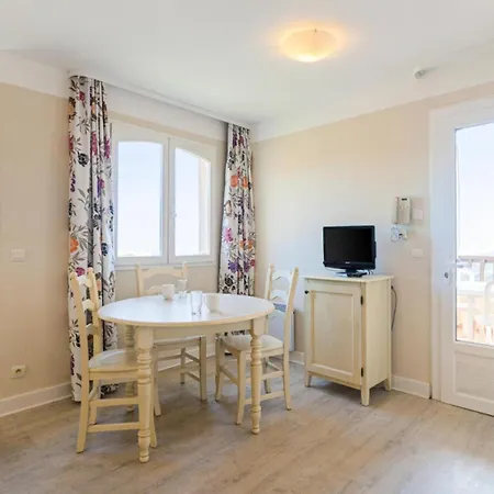 Apartment Bellevue - Maeva - 2 Pieces 6 Personnes Confort Mae-1365 Les Issambres